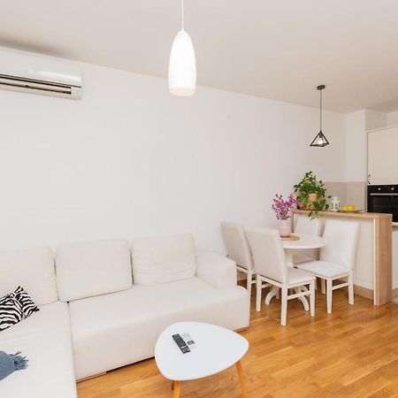 Lux City Apartment With Parking Podgorica Ngoại thất bức ảnh