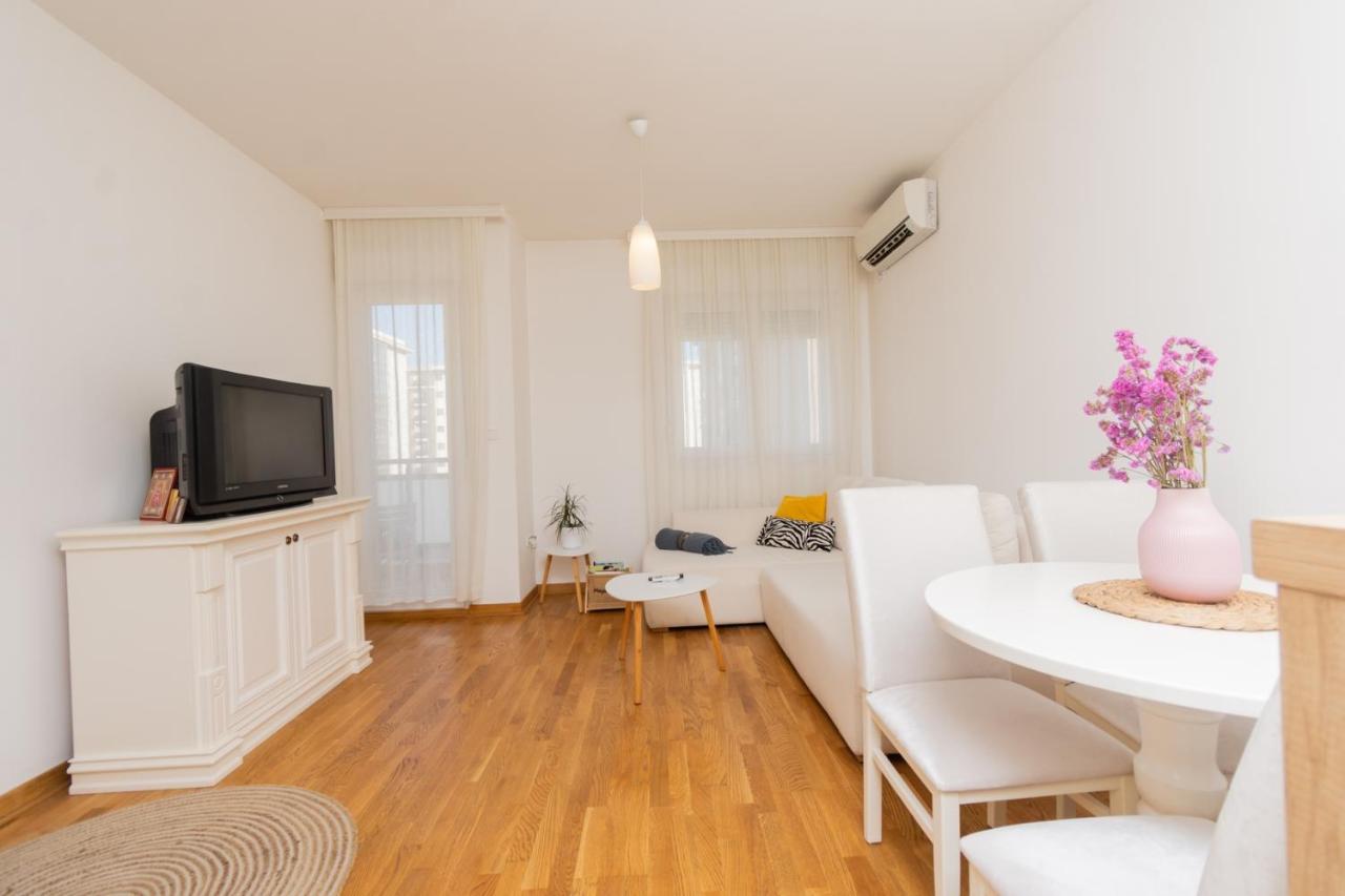 Lux City Apartment With Parking Podgorica Ngoại thất bức ảnh