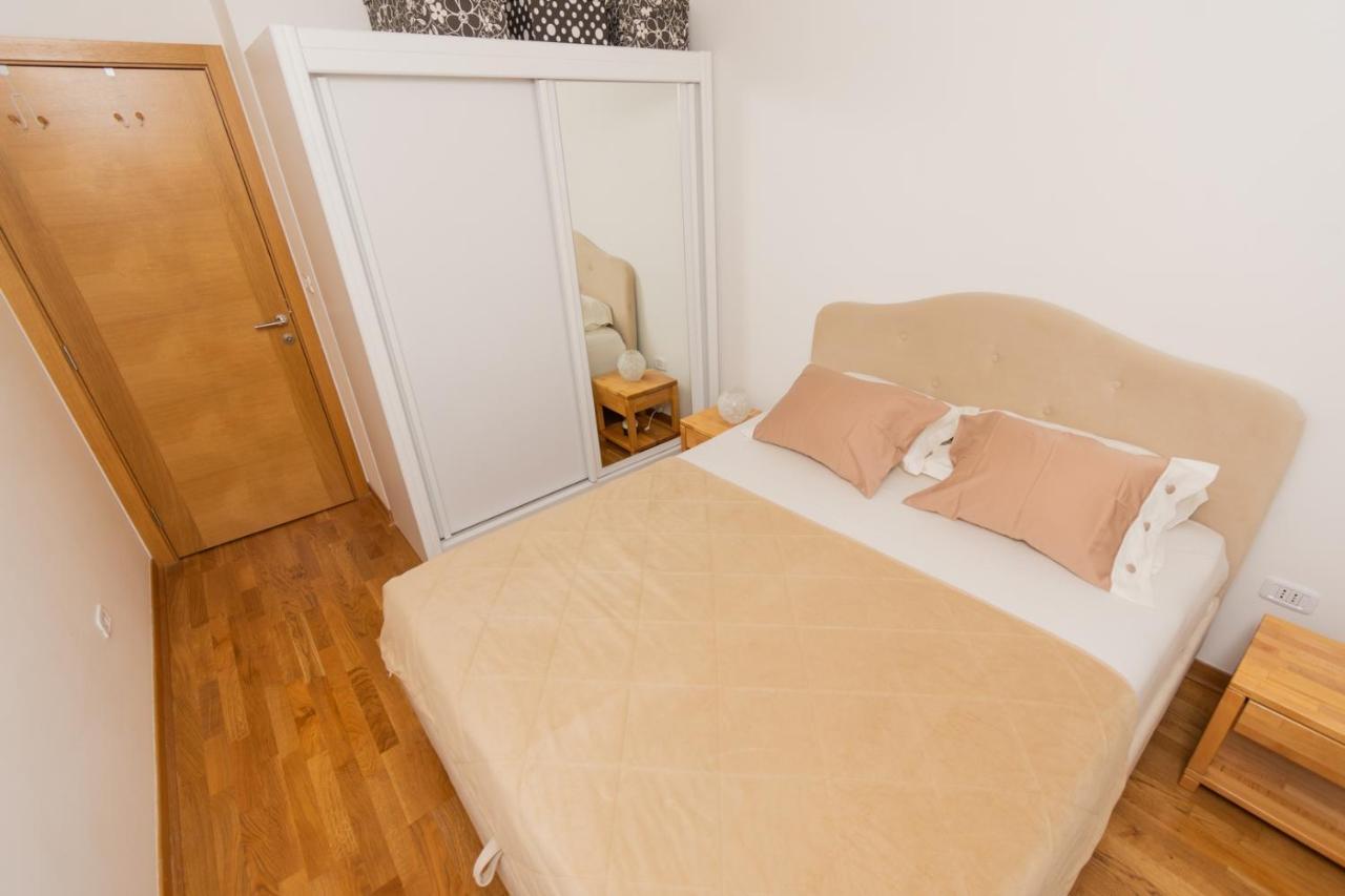 Lux City Apartment With Parking Podgorica Ngoại thất bức ảnh