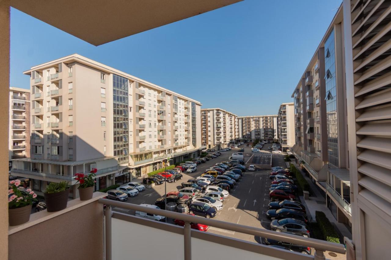 Lux City Apartment With Parking Podgorica Ngoại thất bức ảnh