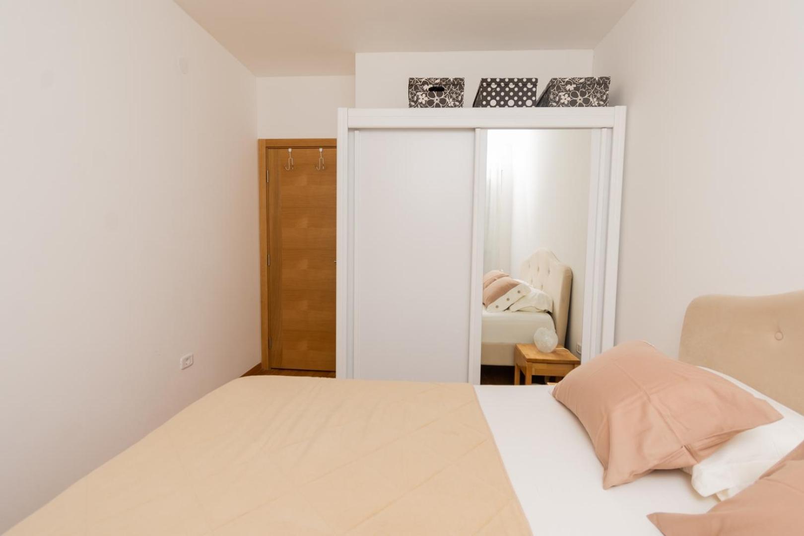Lux City Apartment With Parking Podgorica Ngoại thất bức ảnh